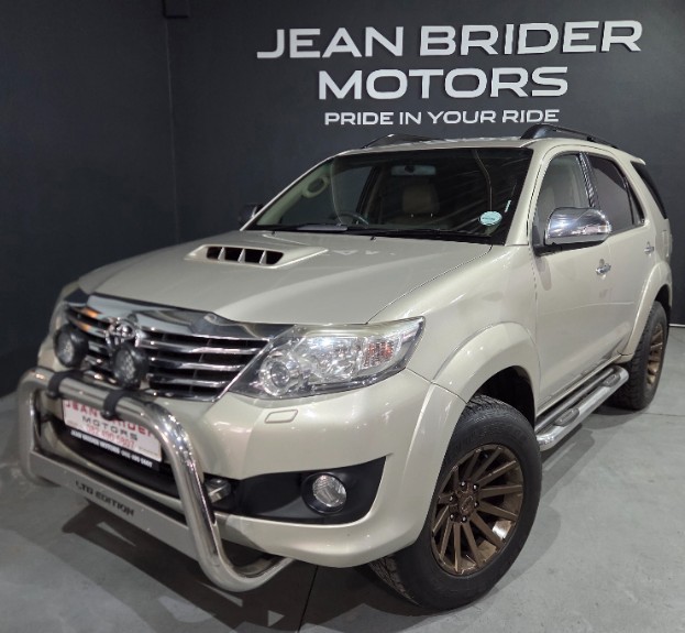2013 TOYOTA FORTUNER 3.0D-4D RB